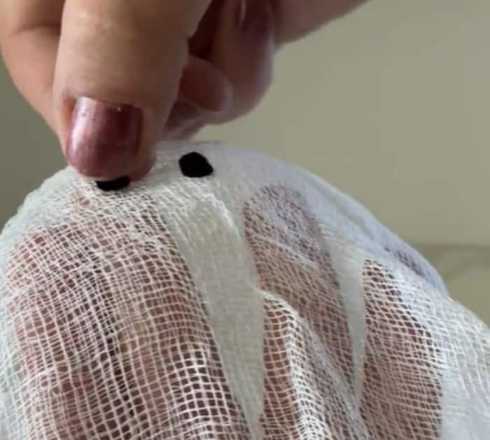 Affordable Halloween DIY Ghost Decor Project