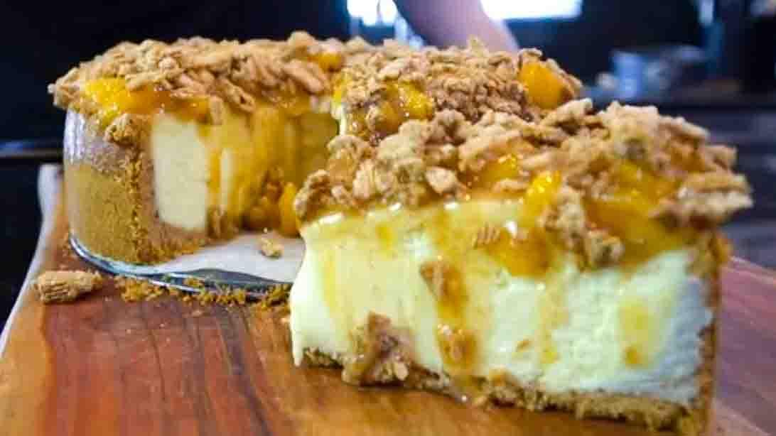 Easy Peach Cobbler Cheesecake Recipe