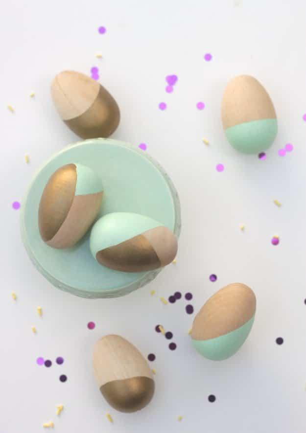 Easter Egg Decorating Ideas - DIY Color Block Easter Eggs Tutorial - Creative Egg Dye Tutorials and Tips - DIY Easter Egg Projects for Kids and Adults