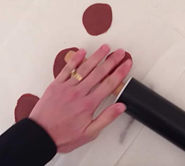 Make chocolate covered strawberry roses