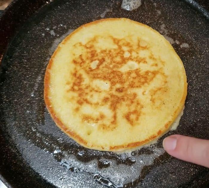 How to Make Cornbread Cakes