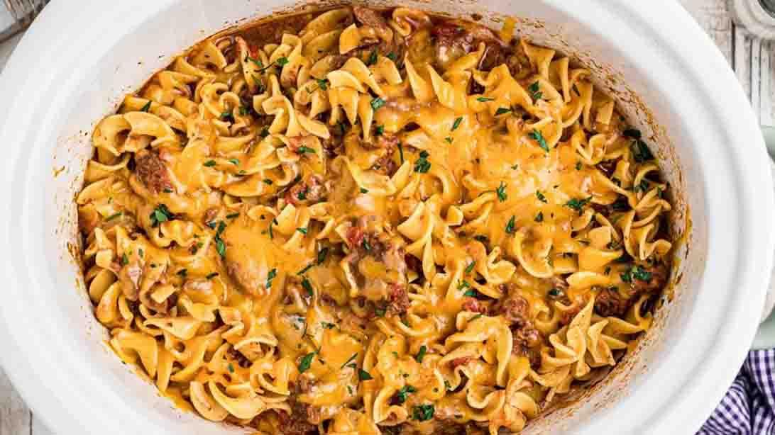 Slow Cooker Beef Noodle Casserole