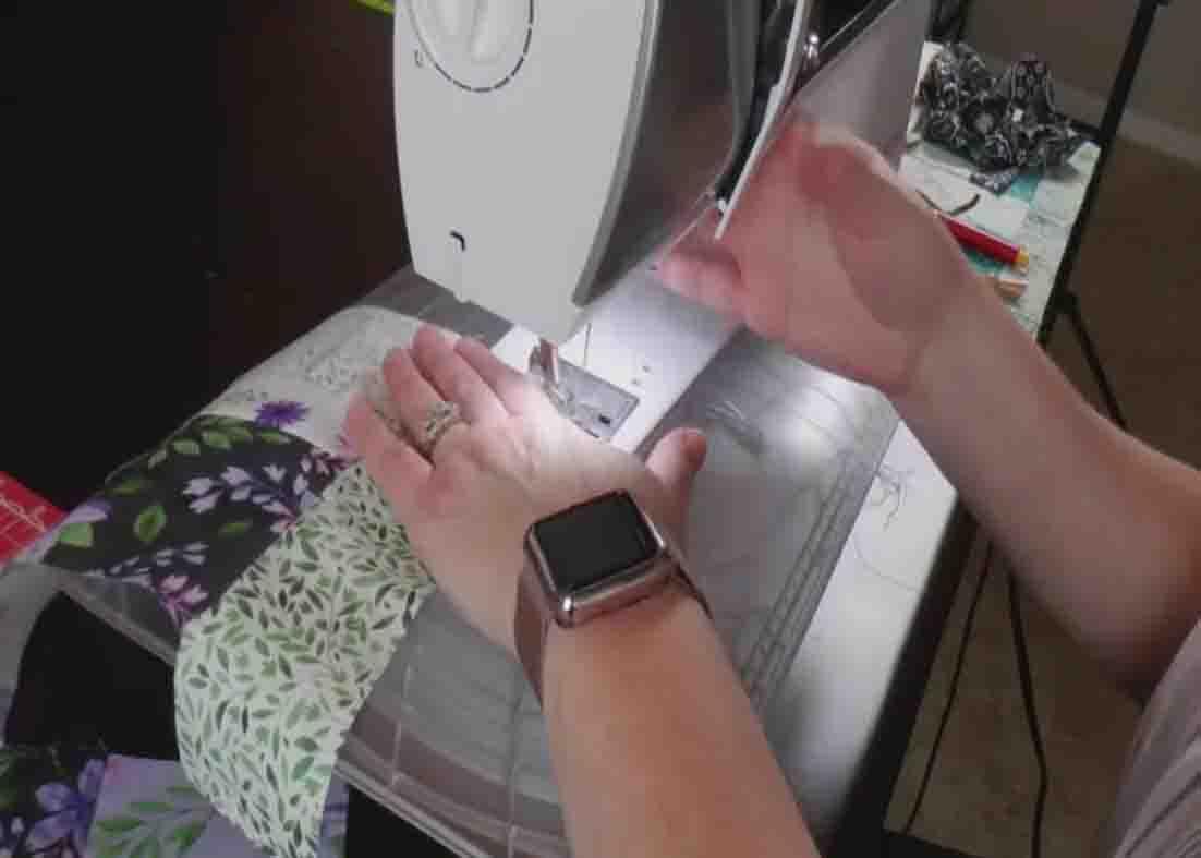 Sewing the borders of the rocking block quilt