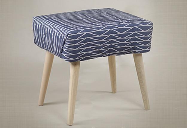 Cheap DIY Furniture Projects for the Home - DIY Stool Tutorial - DIY Projects & Crafts by Sueeye #diy #quickcrafts #crafts #easycraftss
