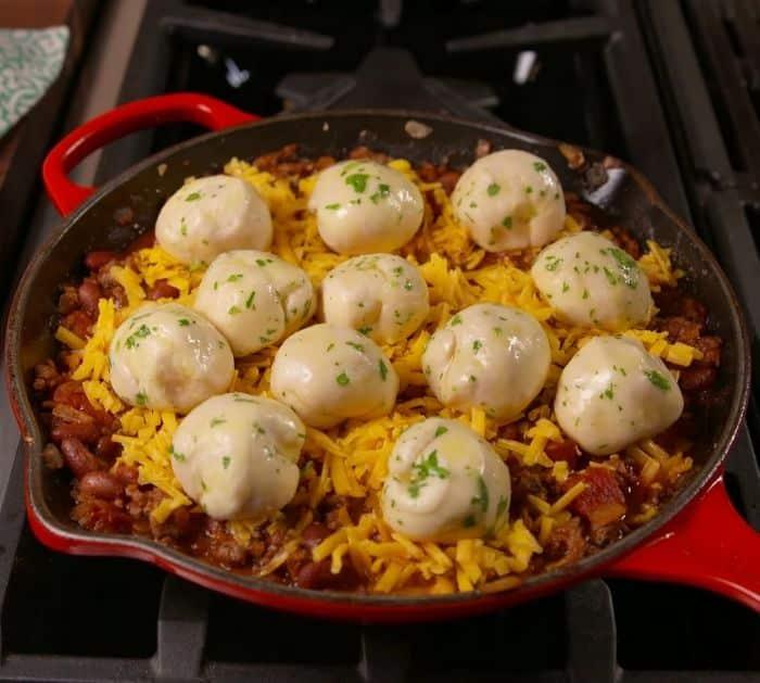How To Make A Baked Chili And Biscuits Skillet