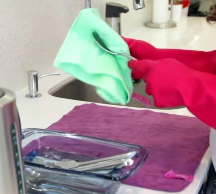 Easy Cleaning Hacks Using Vinegar