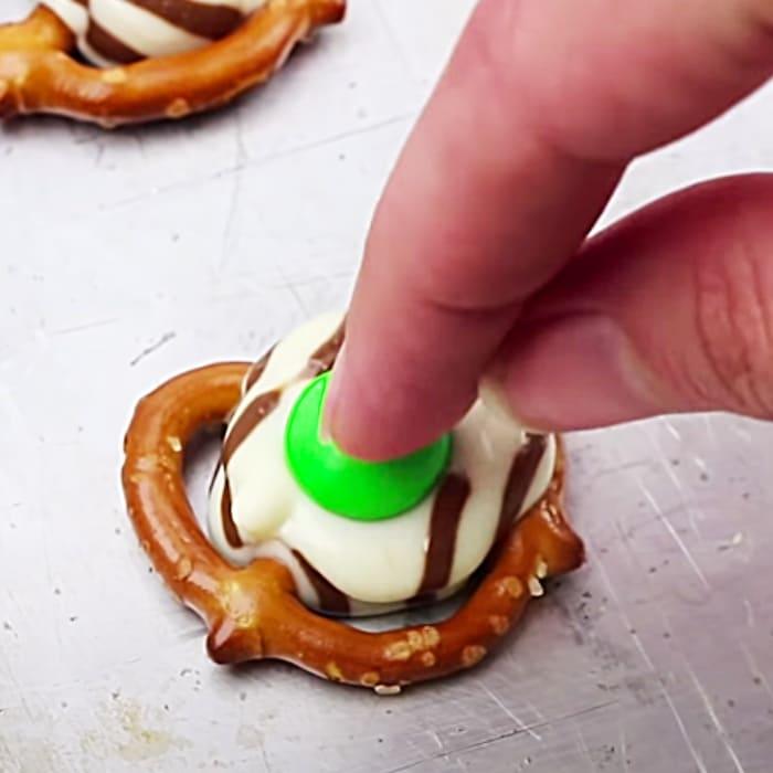 Easy Candy Ideas - Cheap Homemade Candy - Fun Kids Recipe