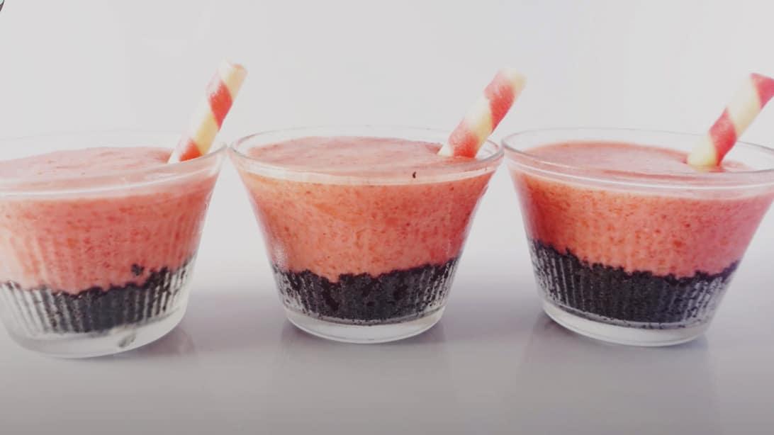 How to Make a Strawberry Mousse for Christmas