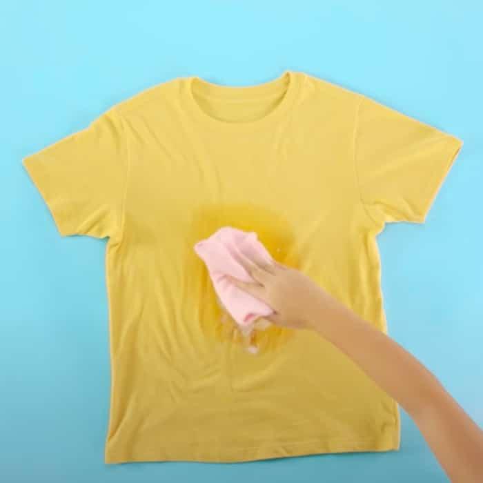 How To Remove Grease Stains Using Chalk - Easy Cleaning Hacks - Laundry Hacks