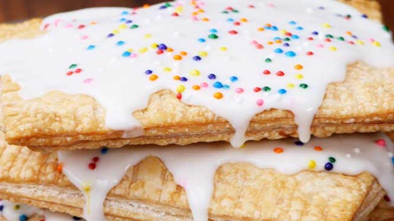 Easy Air Fryer Strawberry Pop-Tarts Recipe