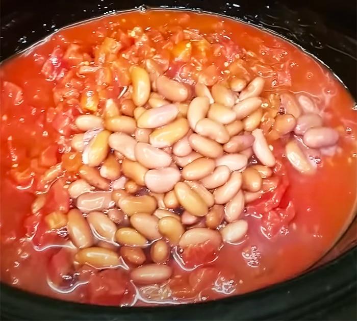 How To Make Chili in a Crockpot - 4 Ingredient Recipes