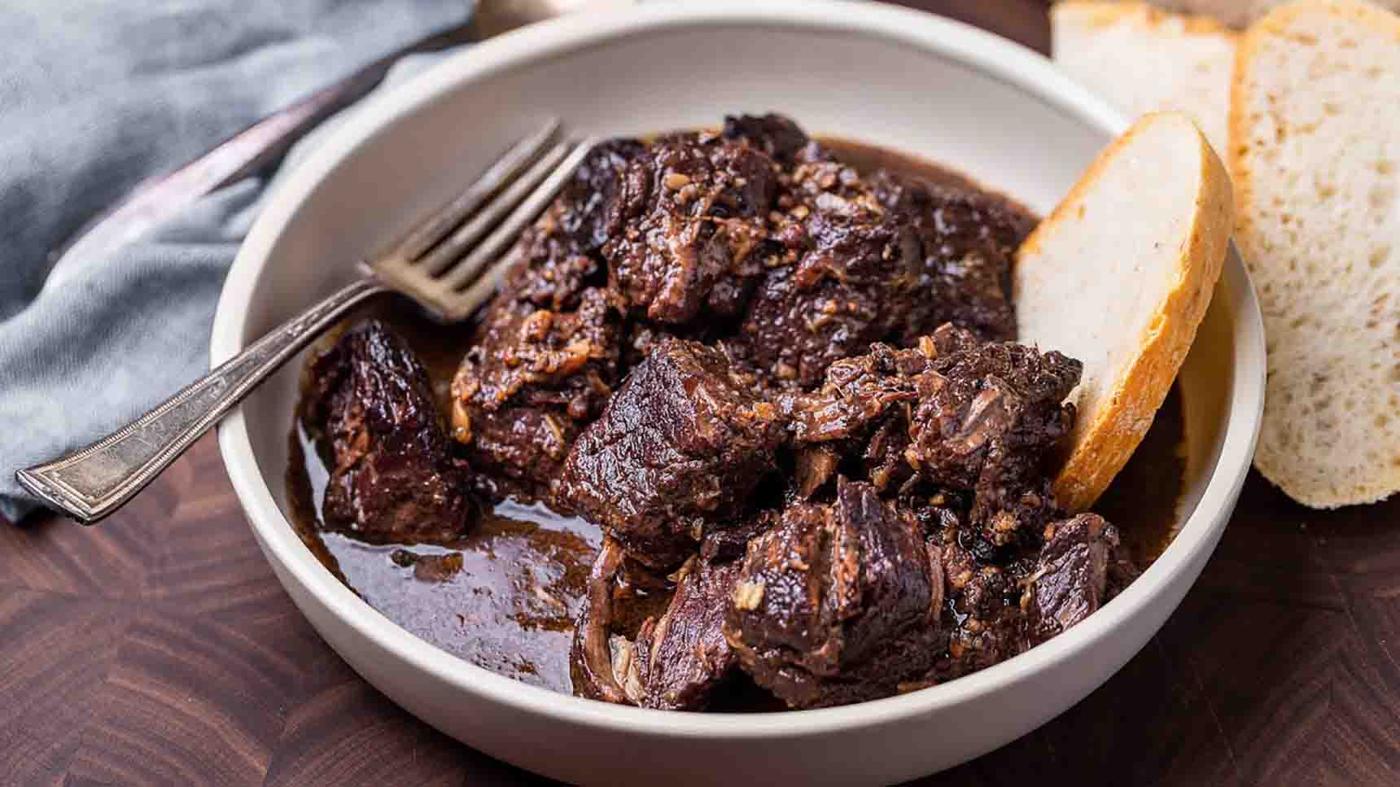6-Ingredient Tuscan Black Pepper Stew