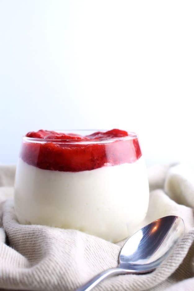 Keto Dessert Recipes - No Bake Keto Cheesecake - Easy Ketogenic Diet Dessert Recipes and Recipe Ideas - Shakes, Cakes In A Mug, Low Carb Brownies, Gluten Free Cookies #keto #ketore