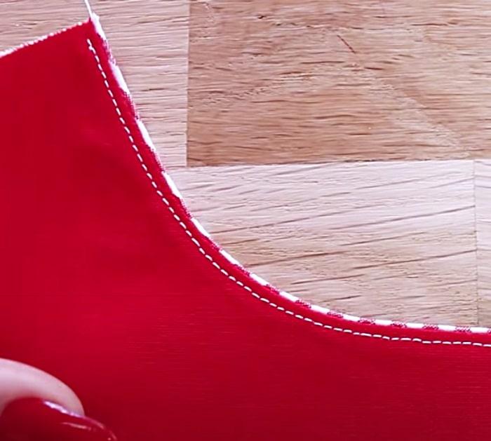 Make A Professional Looking Neckline Using Understitching