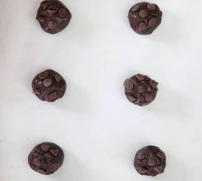 Yummy Double Chocolate Cookies Instructions