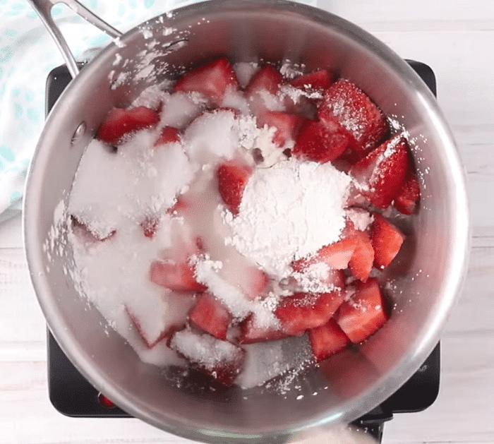 How to Make Strawberry Cream Cheese Pie