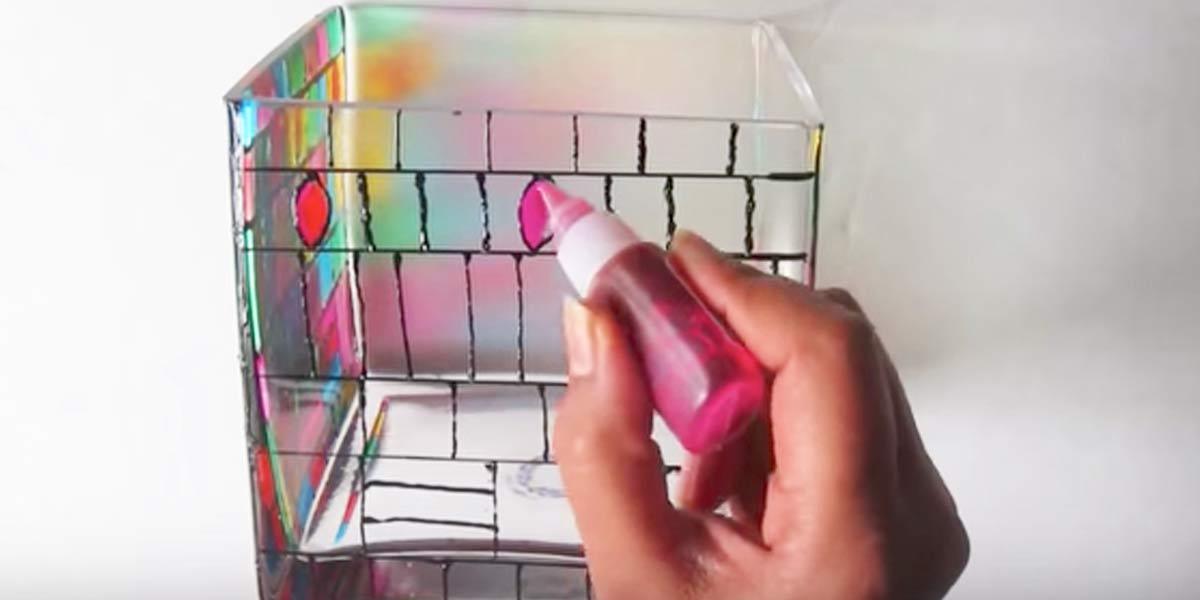 She Traces A Design On A Vase…After Seeing What She Does Next You’ll Have To Do This!