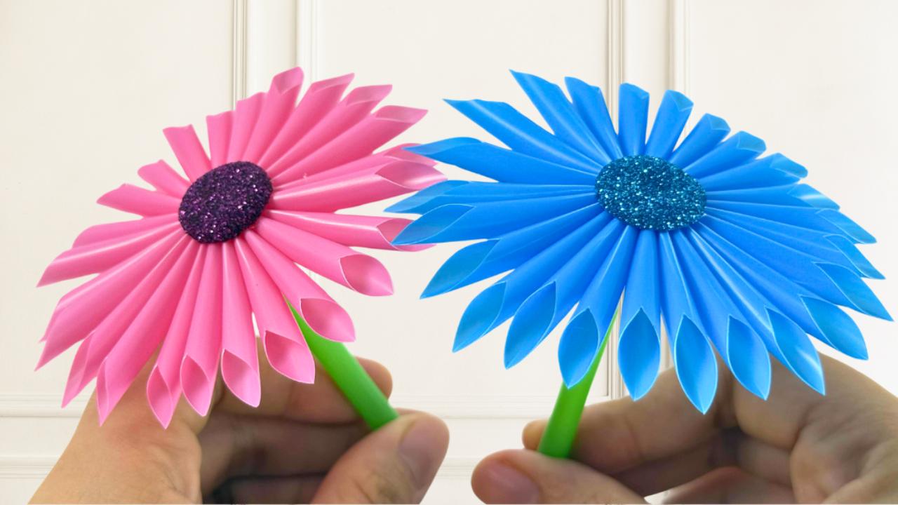 DIY Cocktail Straw Flowers Tutorial