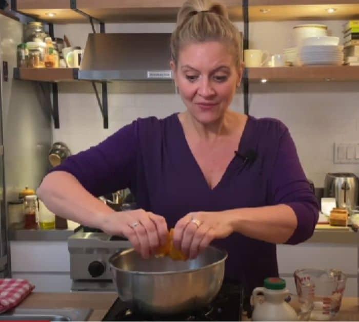 Easy cranberry and orange sauce recipe