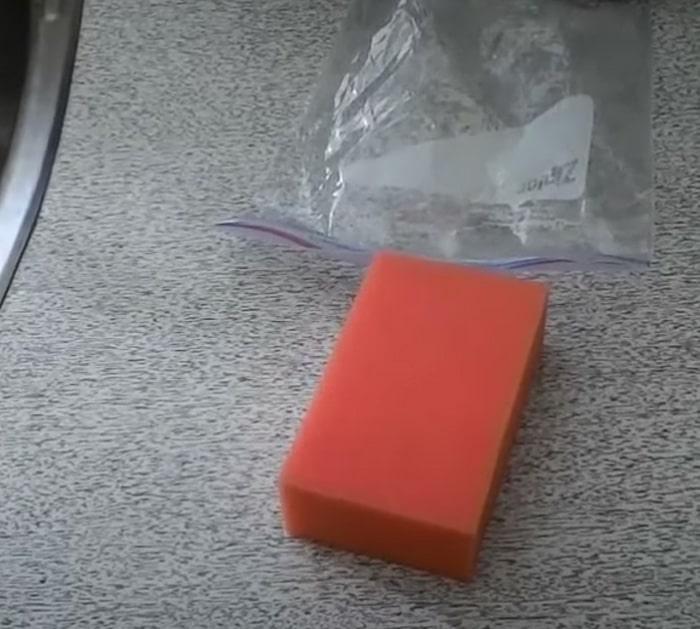 materials for homemade ice pack