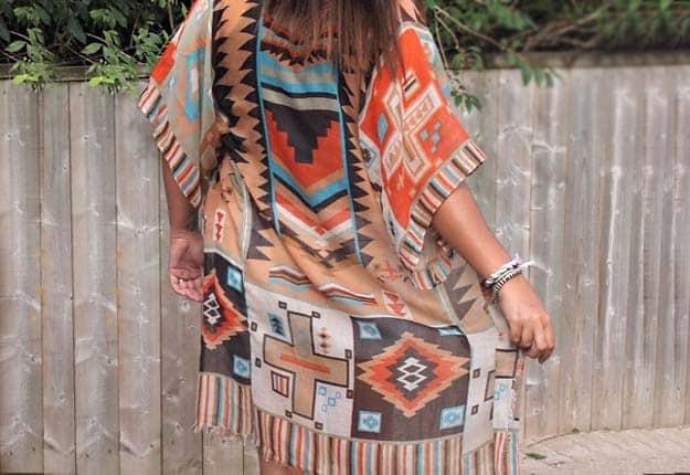 Fun DIY Sewing Projects for Teen Girls to Make - Easy Sewing Tutorial for a Scarf Kimono - DIY Projects & Crafts by Sueeye #diy #quickcrafts #crafts #easycraftss