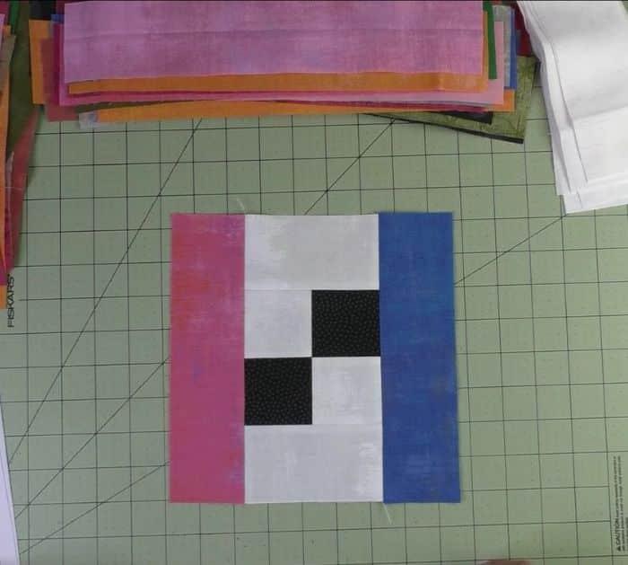 Easy to Sew Courthouse Steps Quilt Block