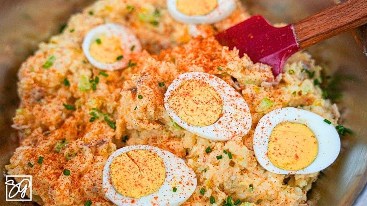 Easy-to-Make Southern Mashed Potato Salad
