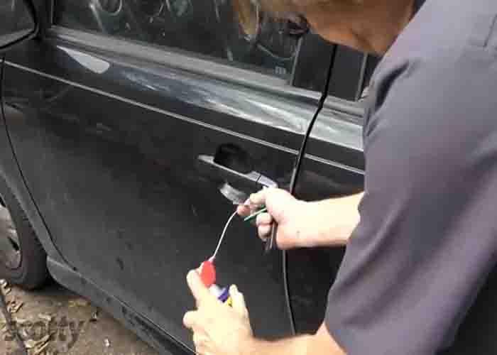 Using WD40 on car door locks