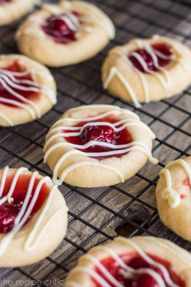 DIY Valentines Day Cookies - Cherry Vanilla Pie Cookies - Easy Cookie Recipes and Recipe Ideas for Valentines Day - Cute DIY Decorated Cookies for Kids, Homemade Box Cookies and Bo