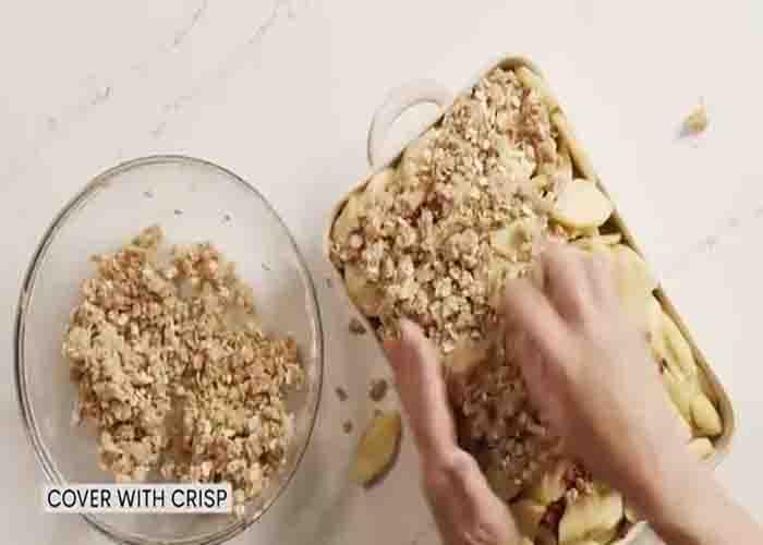 Assembling the spiced chai apple crisp