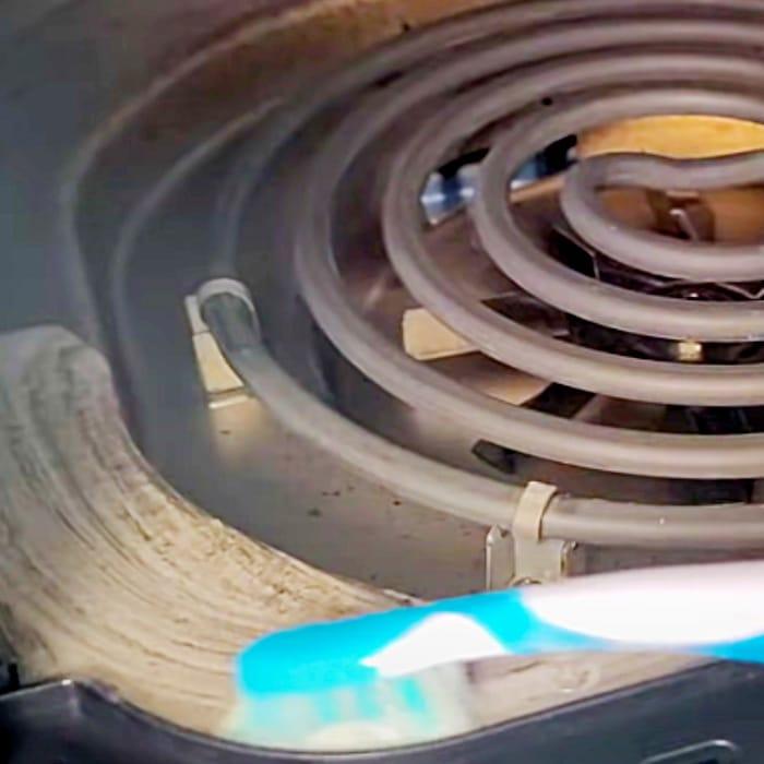 Easy Air Fryer Cleaning - Make An Air Fryer Last Long By Cleaning - Homemade Cleaning Solution