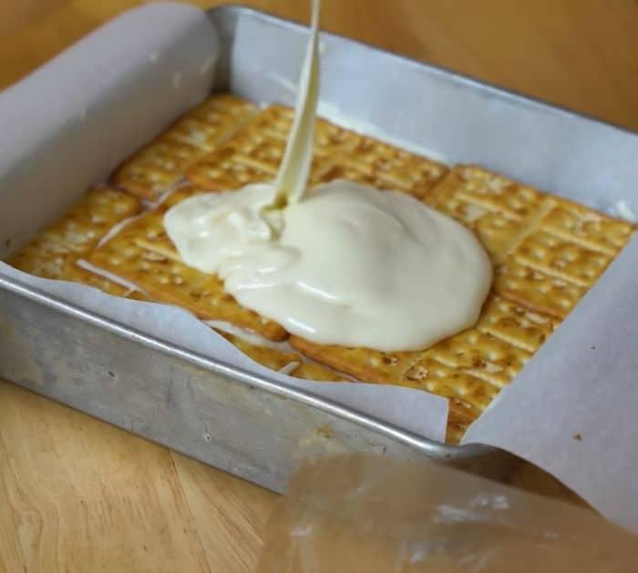 How to Make Lime Cracker Pie