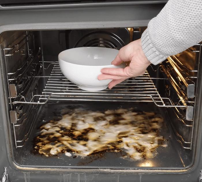 How to Clean Your Oven Without Scrubbing