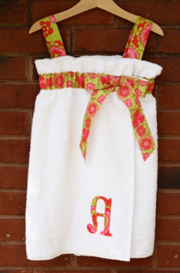 Swimsuit Cover Up, a fun make for using up fabric scraps and a project that comes together in an afternoon