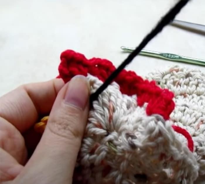steps to crochet a chicken potholder
