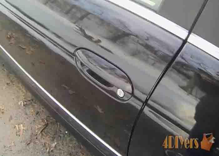 Don't force the key when your car door lock is frozen