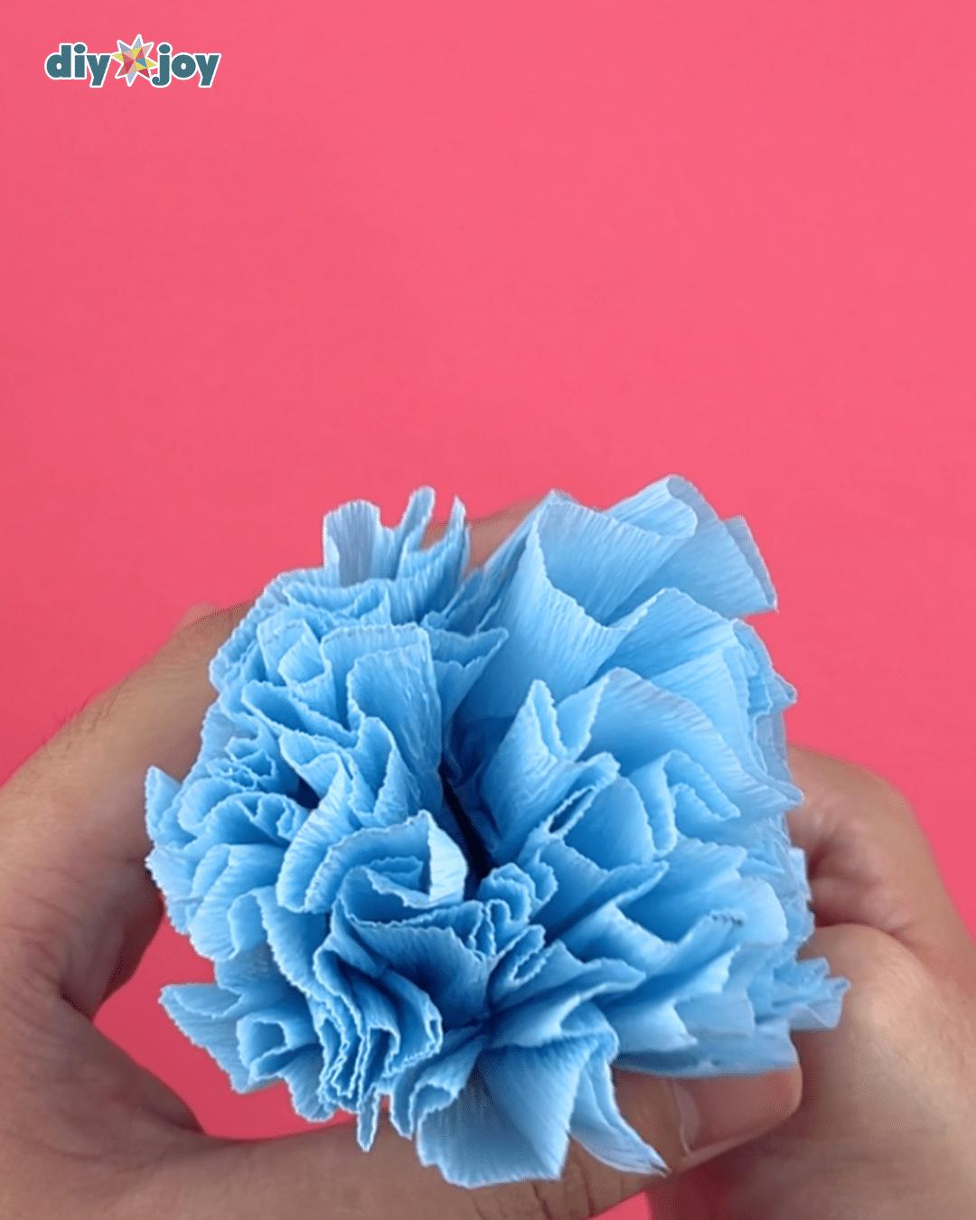 Round Crepe Paper Flowers — how to make paper flowers easy