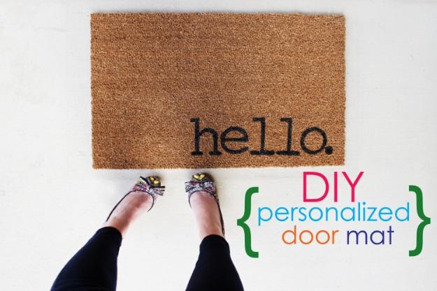 DIY Welcome Mats - DIY Personalized Door Mats - Greet Guests in Style with These Easy and Cheap Home Decor Ideas for Your Entry. Doormat Tutorials for Creative Ways to Cover Your F