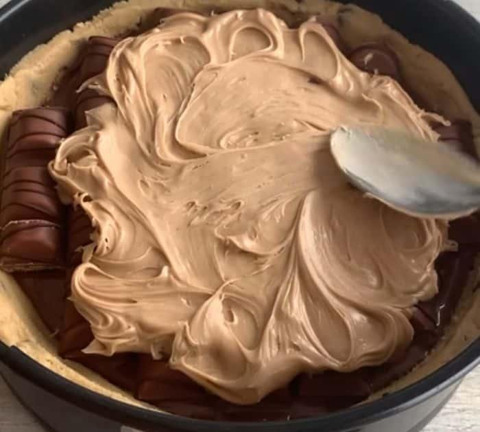 How to Make a Nutella Cookie Pie