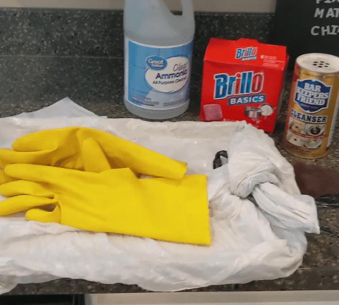 How to Clean Burnt Baking Sheets