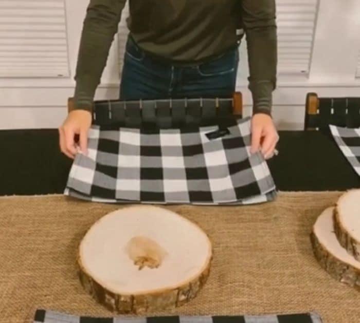 How to Decorate Table For Thanksgiving