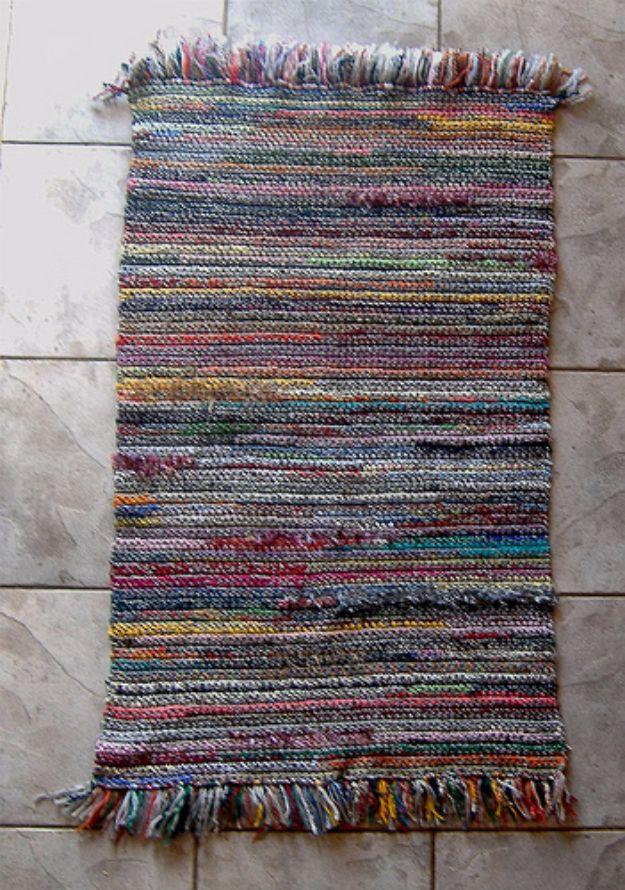 DIY Ideas With Carpet Scraps - Scrappy Kitchen Mat - Cool Crafts To Make With Old Carpet Remnants - Cheap Do It Yourself Gifts and Home Decor on A Budget - Creative But Cheap Ideas