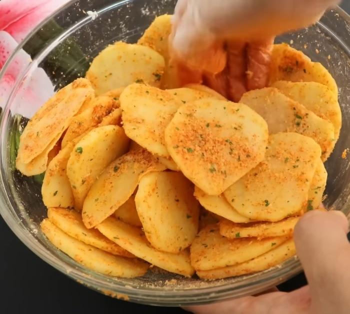 Crispy Cheese Potato Pie Recipe