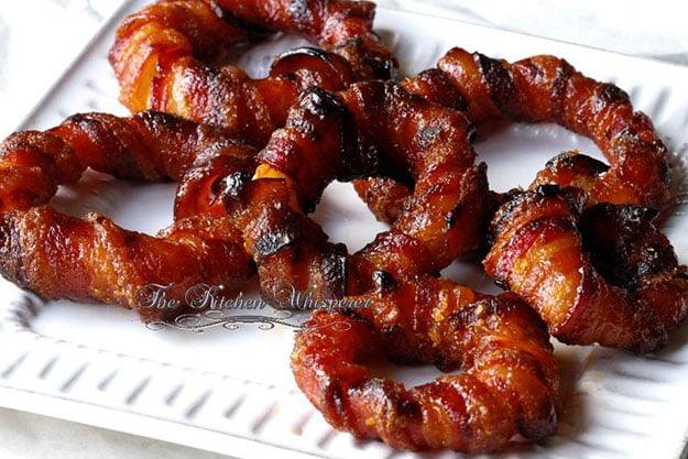 Cheap Party Food Ideas | Candied Bacon Wrapped Onion Rings | DIY Projects & Crafts by Sueeye #appetizers #partyfood #recipes