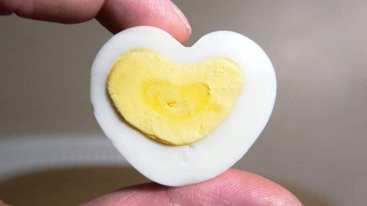 How to Make a Heart Shaped Egg