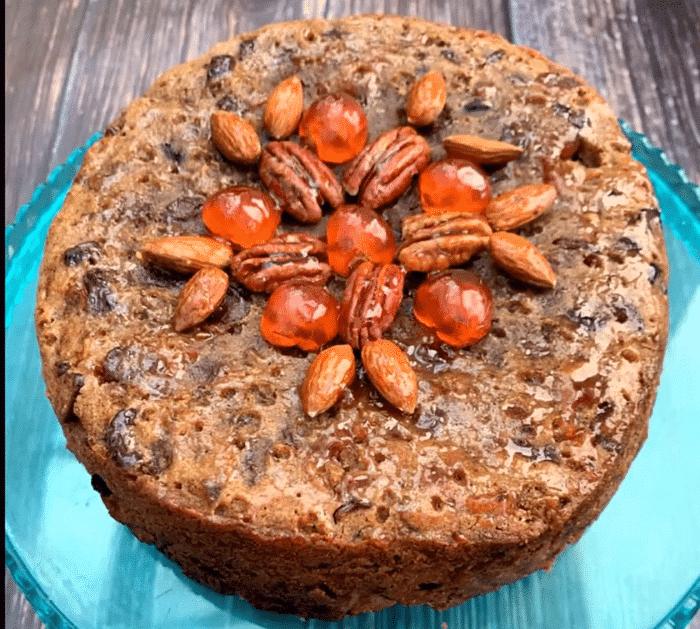 How to Make Crockpot Christmas Cake