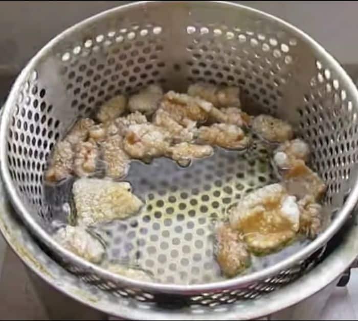 Super Easy Crispy Pork Rinds Recipe