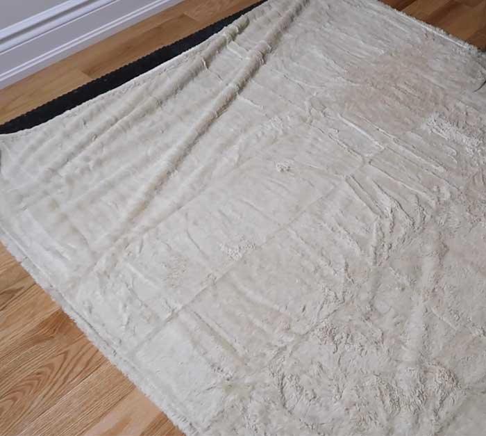 DIY Faux Fur Rug From Dollar Store - DIY Home Decor