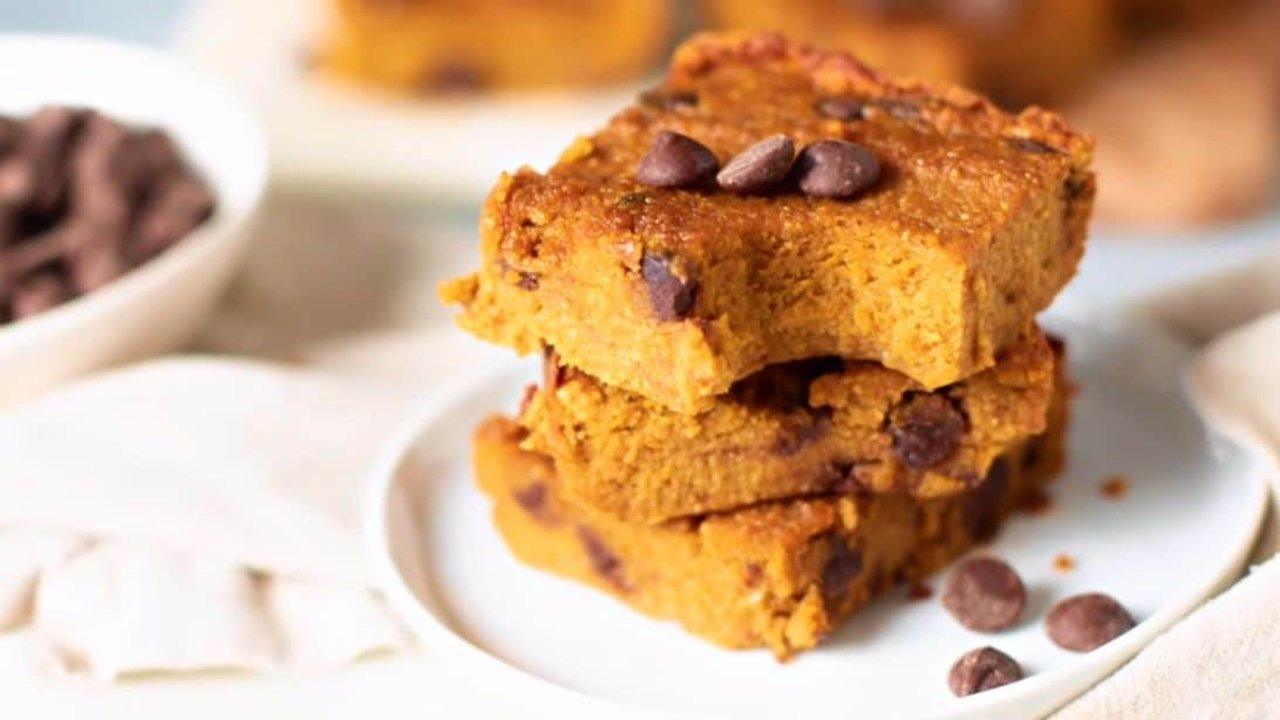 One Bowl Pumpkin Pie Bars in 4 Simple Steps