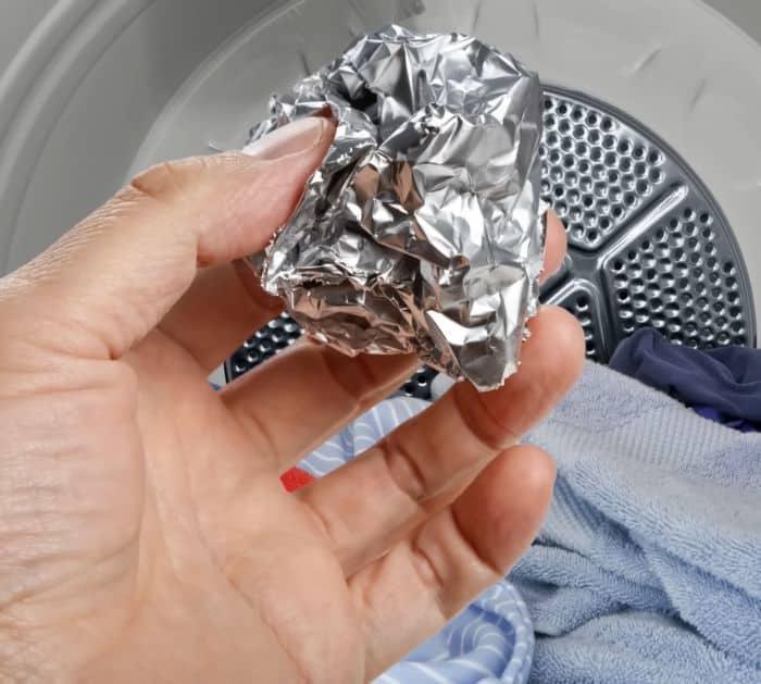 12 Simple Aluminum Foil Hacks Everyone Should Know Tips